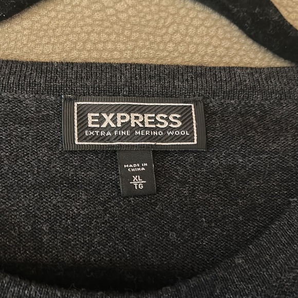 Express Men’s Extra Fine Moreno Wool Sweater size XL color Grey. - Picture 3 of 4